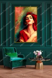 Portrait aux couleurs vives d'une jeune femme dans un chic décor vert